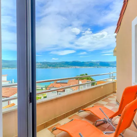 Jela Apartman