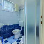 Jela Апартаменты Трогир