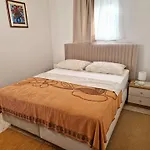 Jela Апартаменты