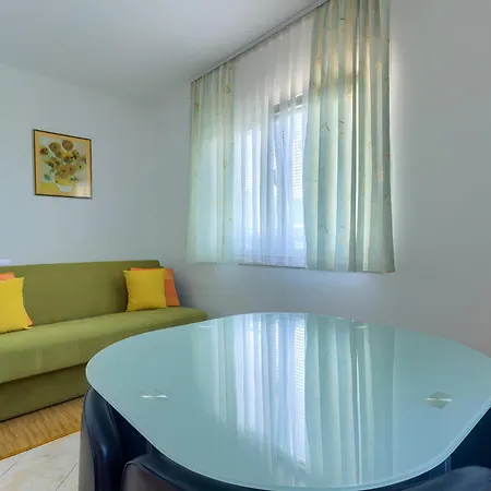 Apartament Jela