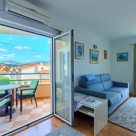 Jela Apartament
