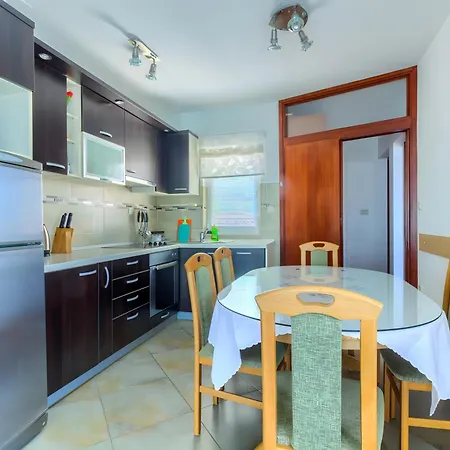 Apartament Jela