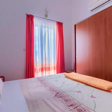 شقة Jela تروغير